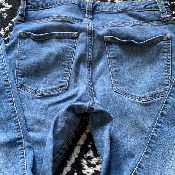 Universal Thread Womens Skinny Jeans, Size 6 - Picture 4 of 4